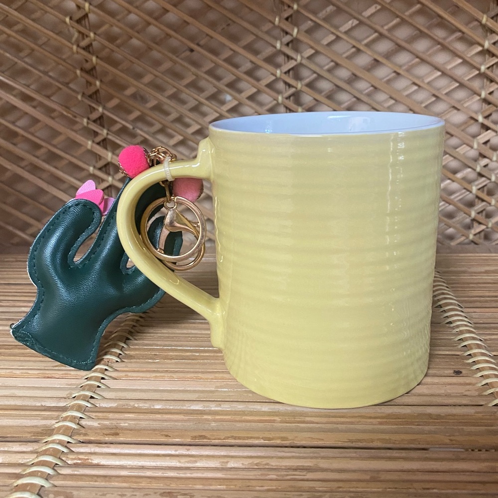 Mug & Keychain Gift Set - Picture 4 of 8